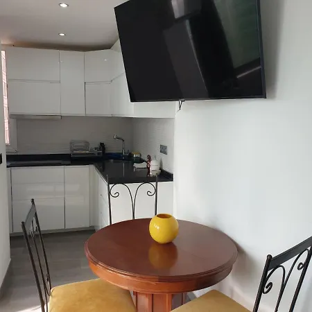 Apartamento Palmeras Apartment *